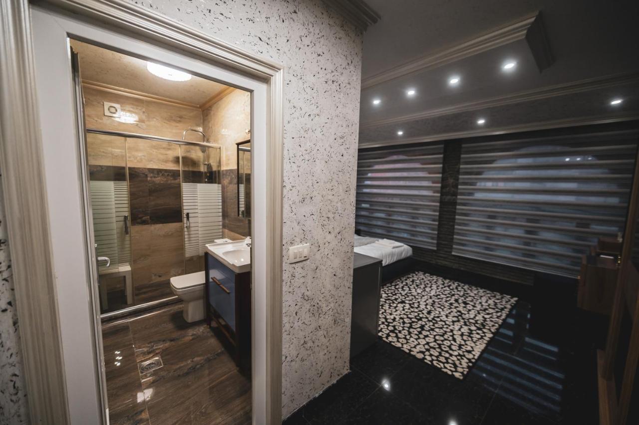 Hotel Premium Приштина Екстер'єр фото