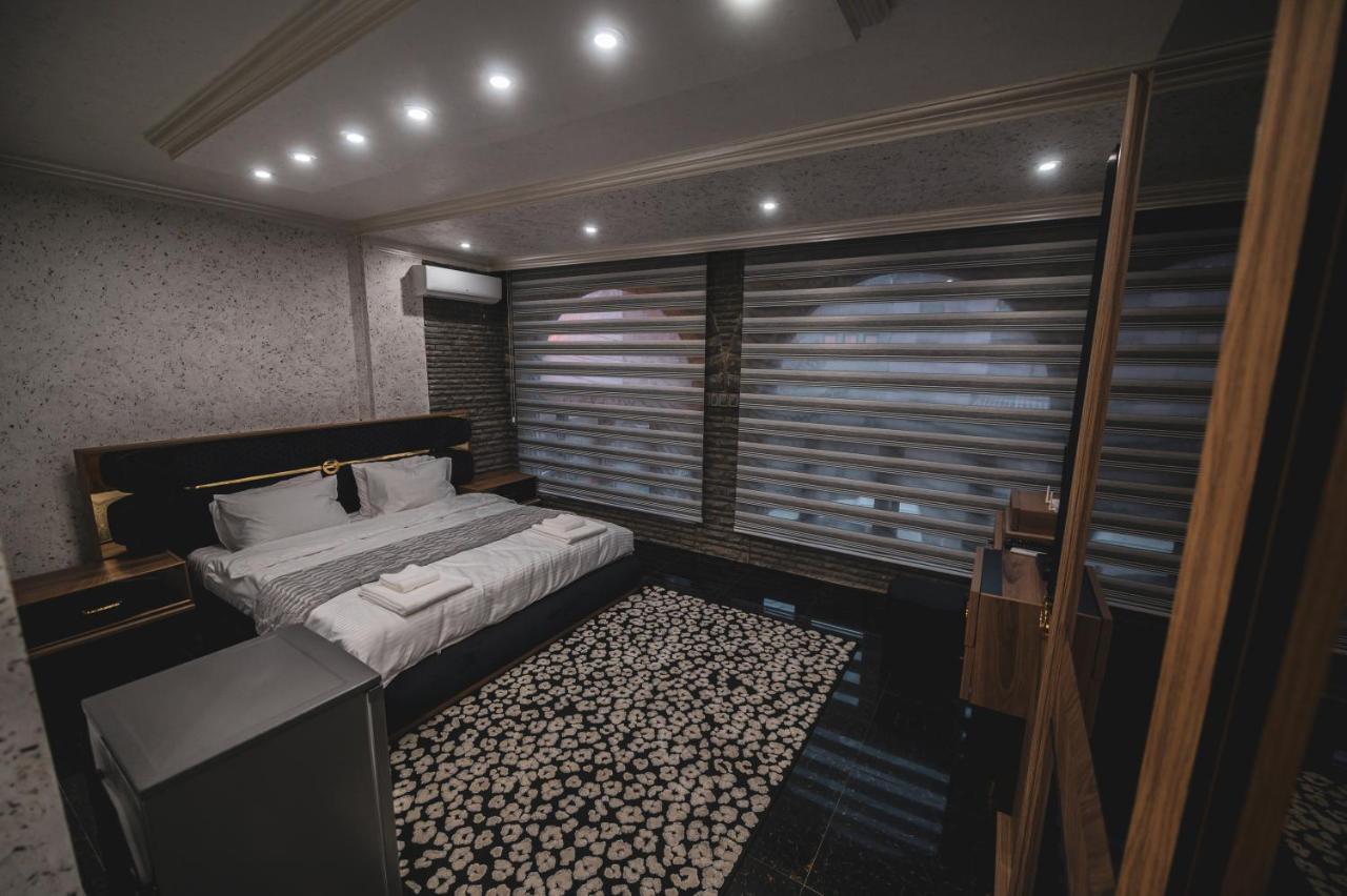Hotel Premium Приштина Екстер'єр фото