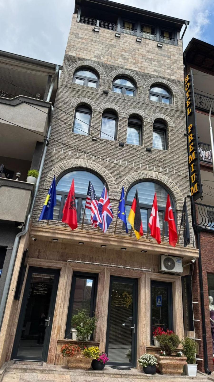 Hotel Premium Приштина Екстер'єр фото
